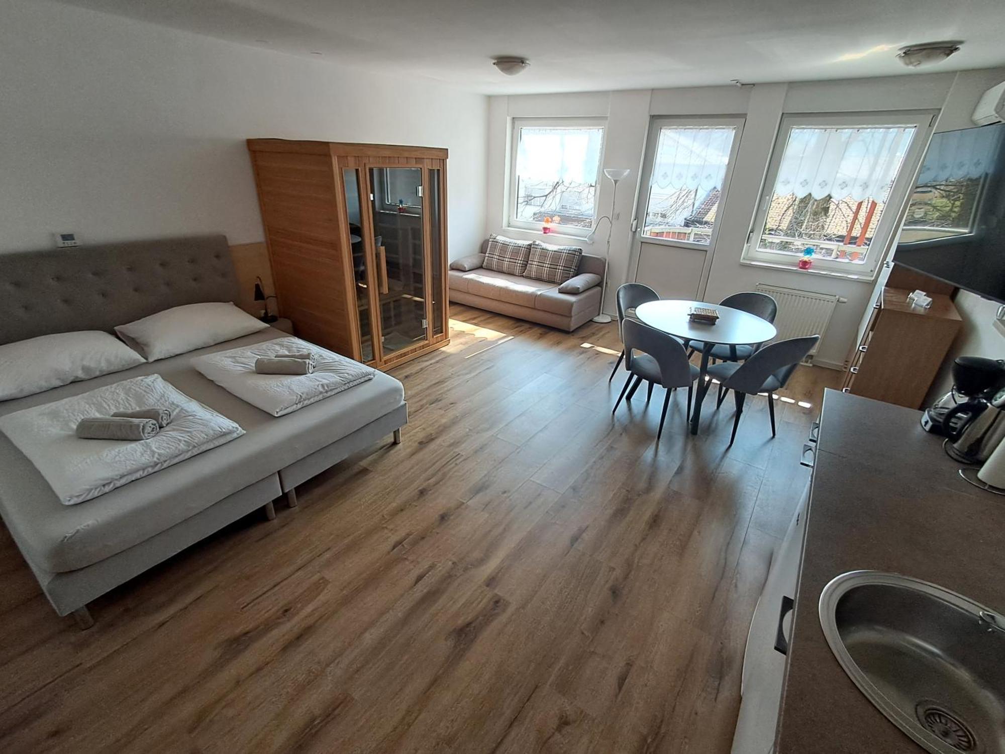 Apartment Honey Bee With Sauna كوباريد المظهر الخارجي الصورة