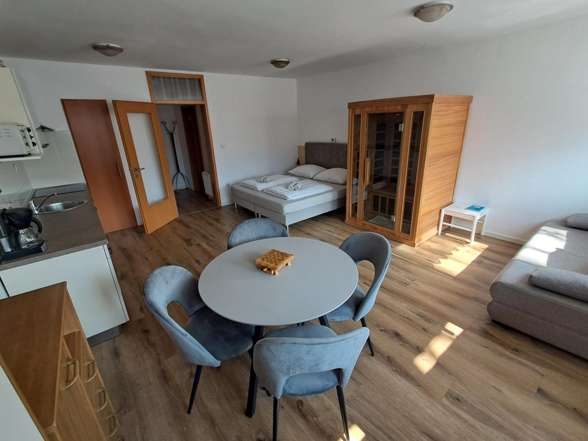 Apartment Honey Bee With Sauna كوباريد المظهر الخارجي الصورة